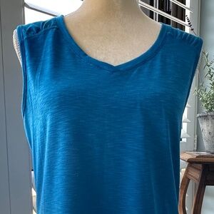 TITLE NINE Matahari Sleeveless V-Neck Size M Blue